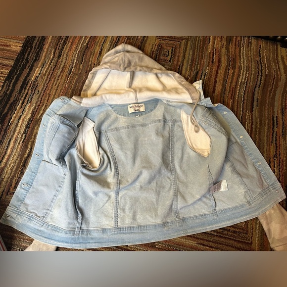 Wallflower Gray Hybrid Jean Jacket with Hood - Picture 5 of 5